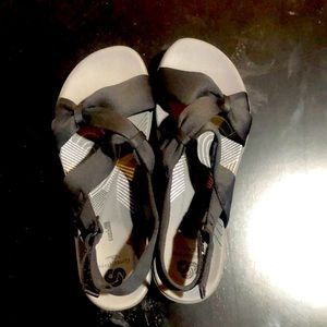 Worn once Clark’s CloudSteppers sandals